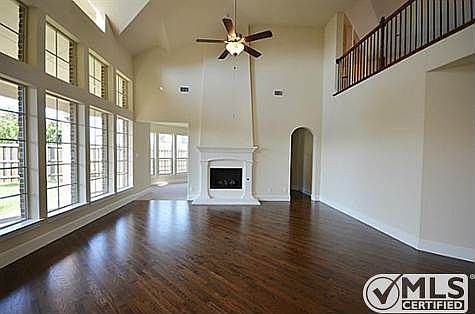 1st image of 1011 Sparrow Dr