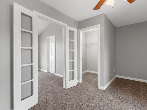 lexington-kentucky-446956486 picture