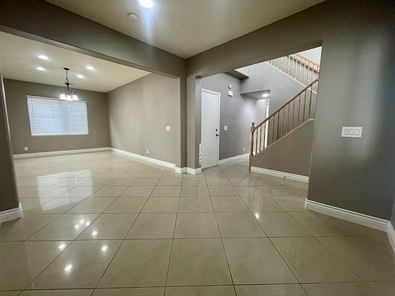 3rd image of 6578 Mercutio Ct