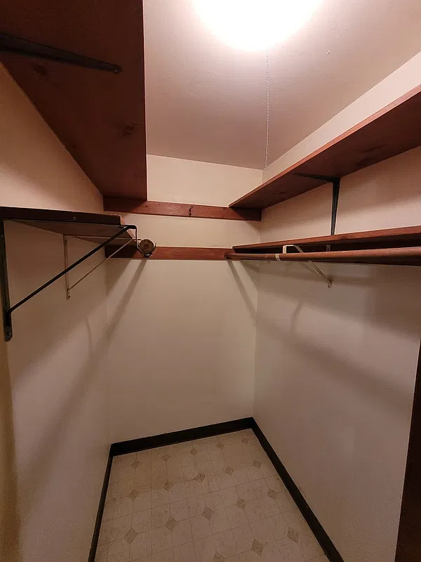 1 bed, 1.0 bath, $799 — Photo 3