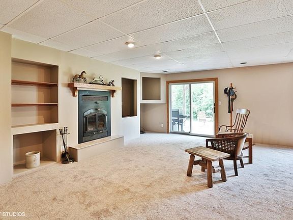 4th image of 805 225th Ave NE