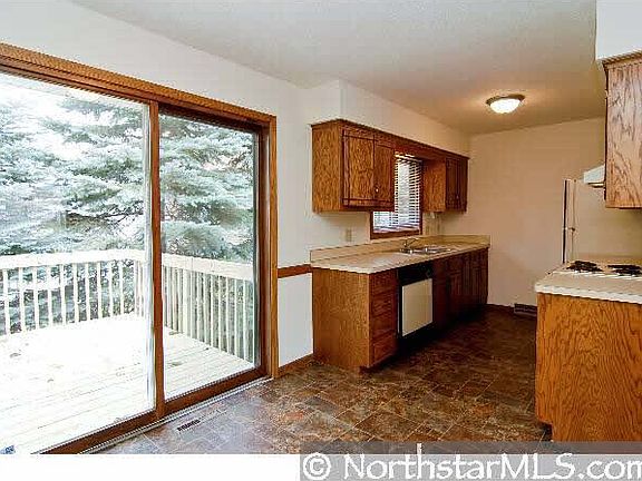 2nd image of 625 4th Avenue SE