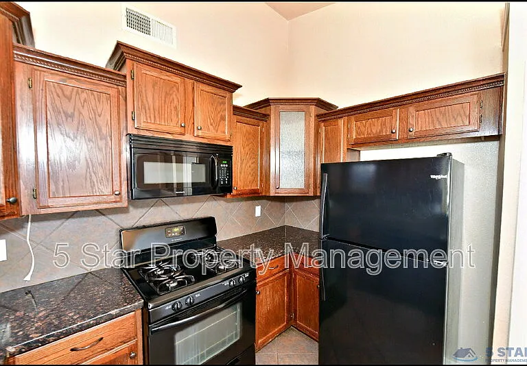 12976 Enrique Gomez Ln — Photo 18