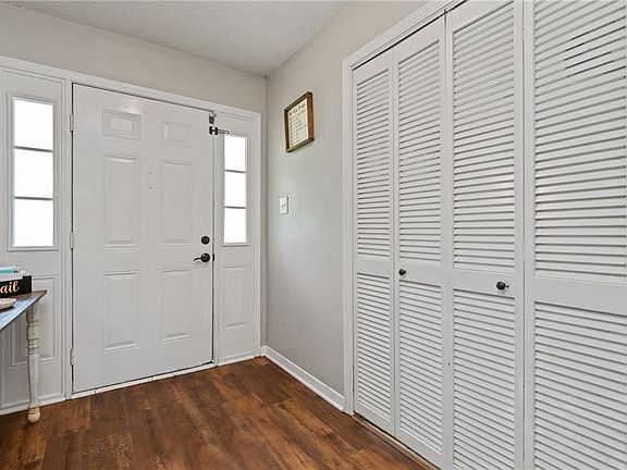 3rd image of 12965 Oak Ct