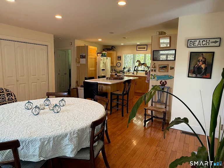 221 Wamphassuc Rd — Photo 4