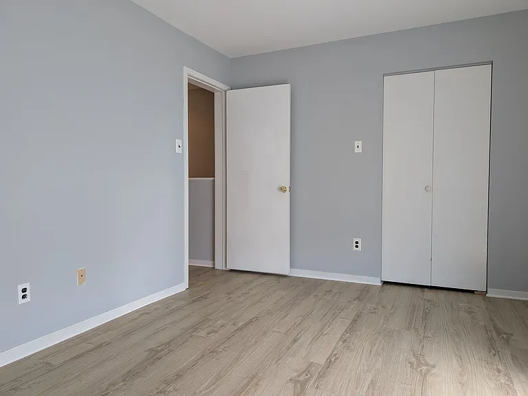 37 Whitehall Ct — Photo 17