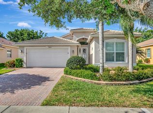16022 Golden Lakes Dr, Wimauma, FL 33598