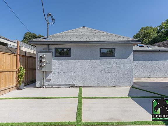 2nd image of 1124 W 49th St #1/2