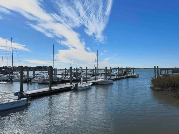 140 W Mariners Cay Dr, Charleston, SC 29412
