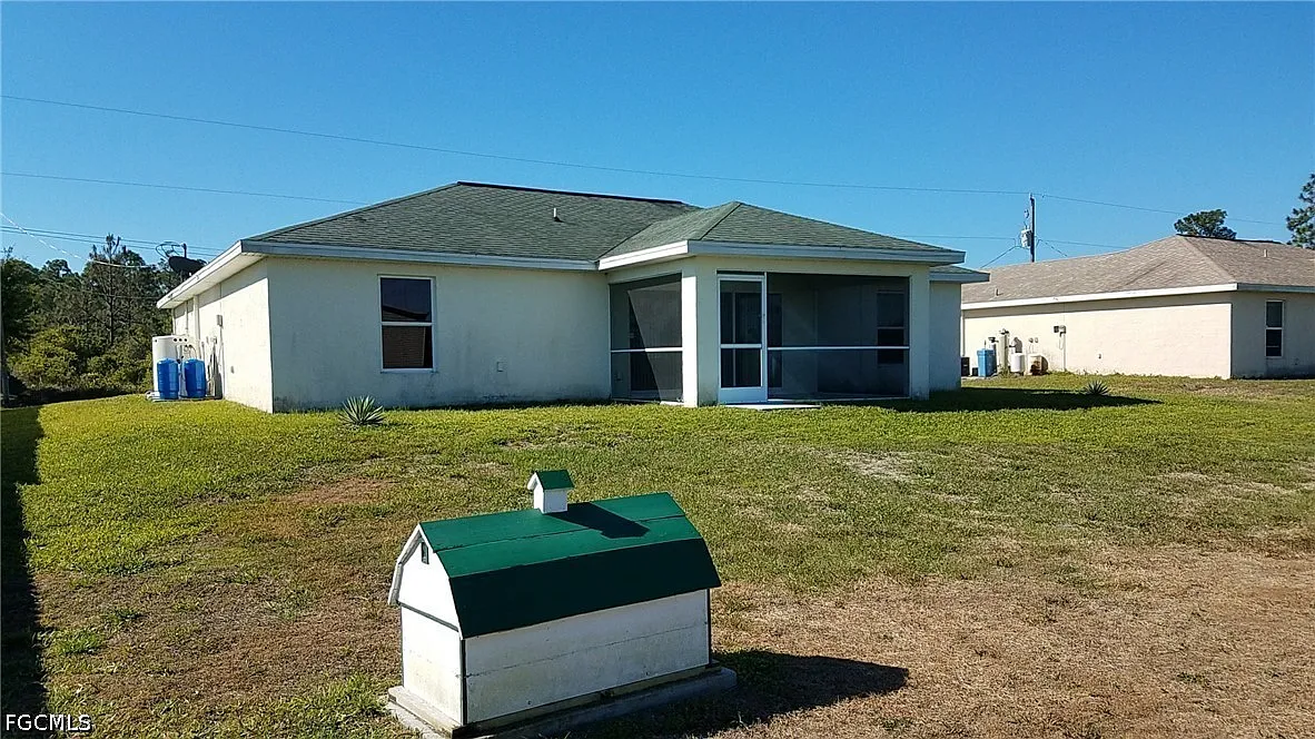 3 bed, 2.0 bath, 1408 sqft, $1,650 — Photo 4