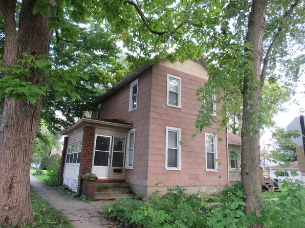 933 E Jackson St, Morris, IL 60450