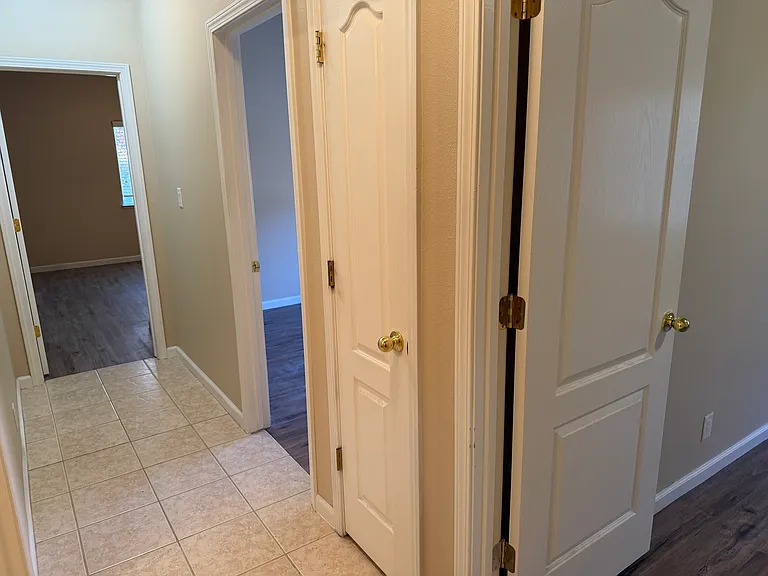 1550 Freeman Way — Photo 17