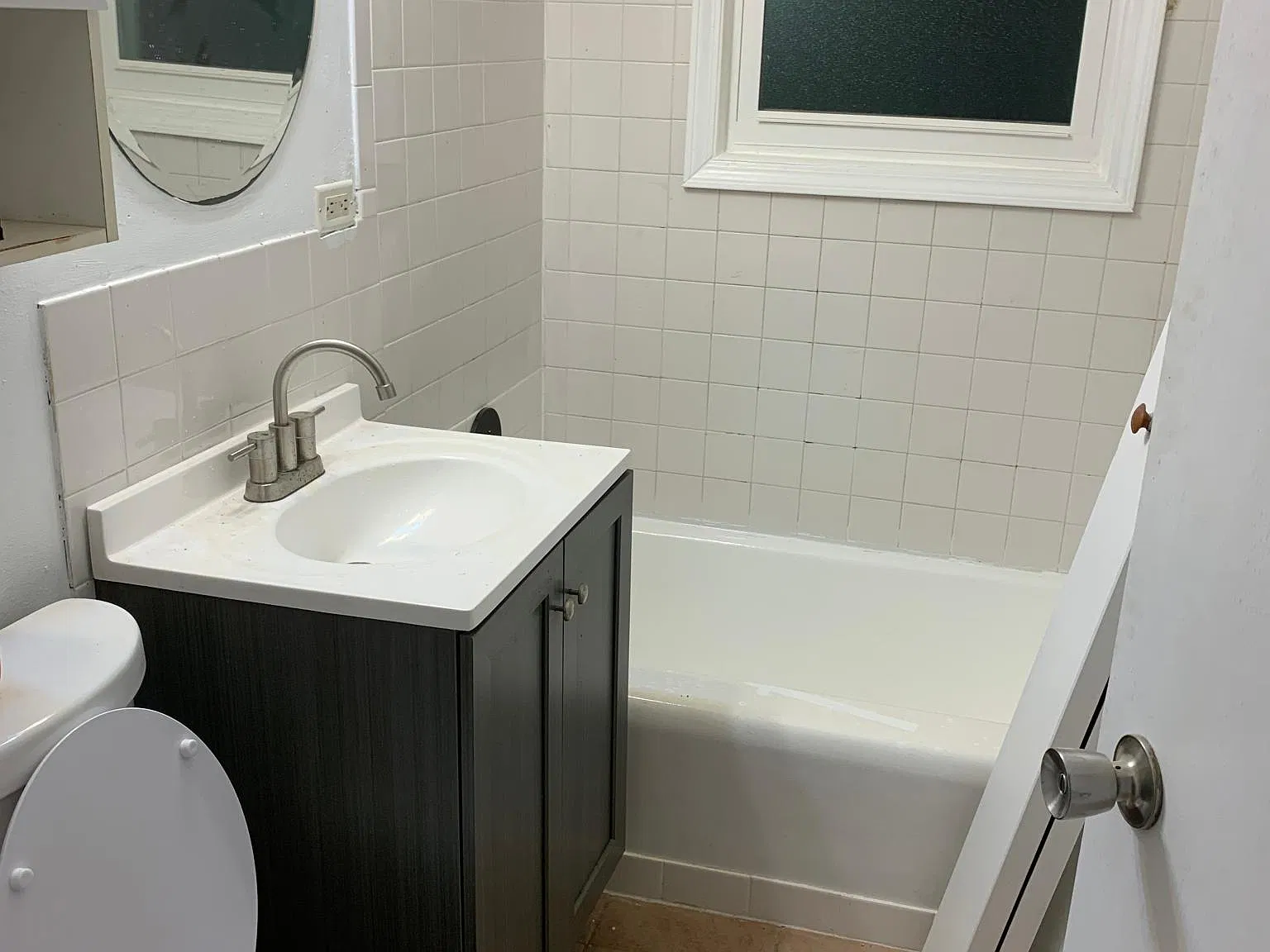 3 bed, 1020 sqft, $1,800 — Photo 2