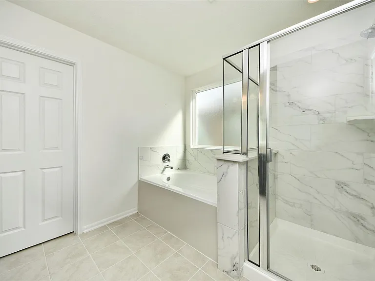 2916 Shimmer Edge Dr — Photo 23