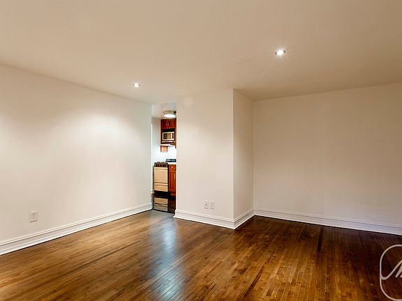 2nd image of 304 E 20th St APT Llh
