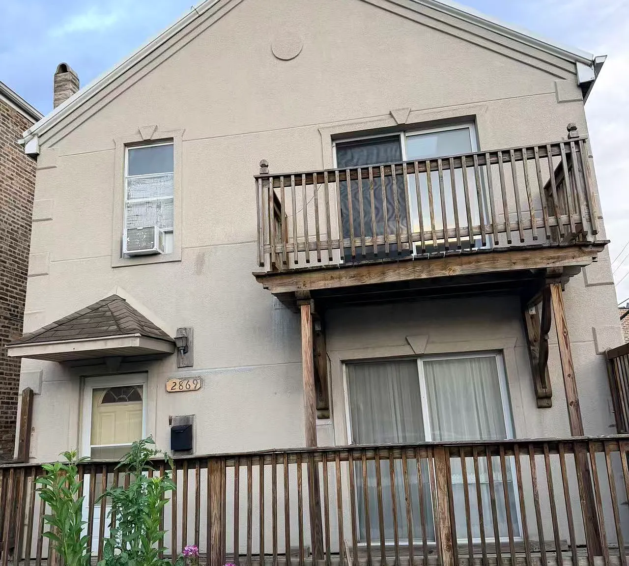 2 bed, $1,300 — Photo 1