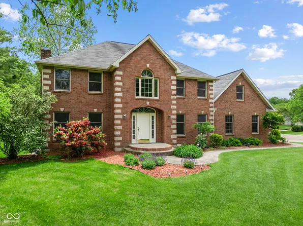 5313 Redbird Dr, Columbus, IN 47201