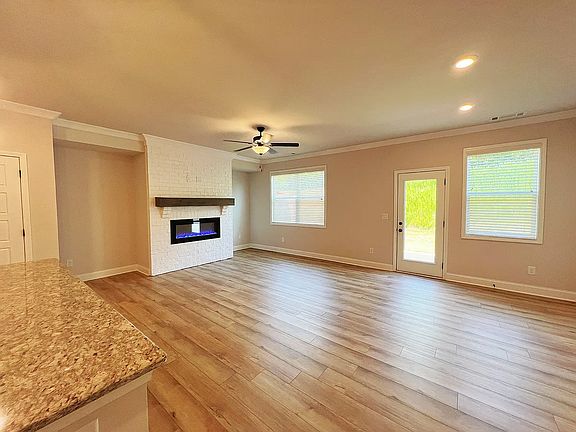 5th image of 47055 Cypress Park Dr