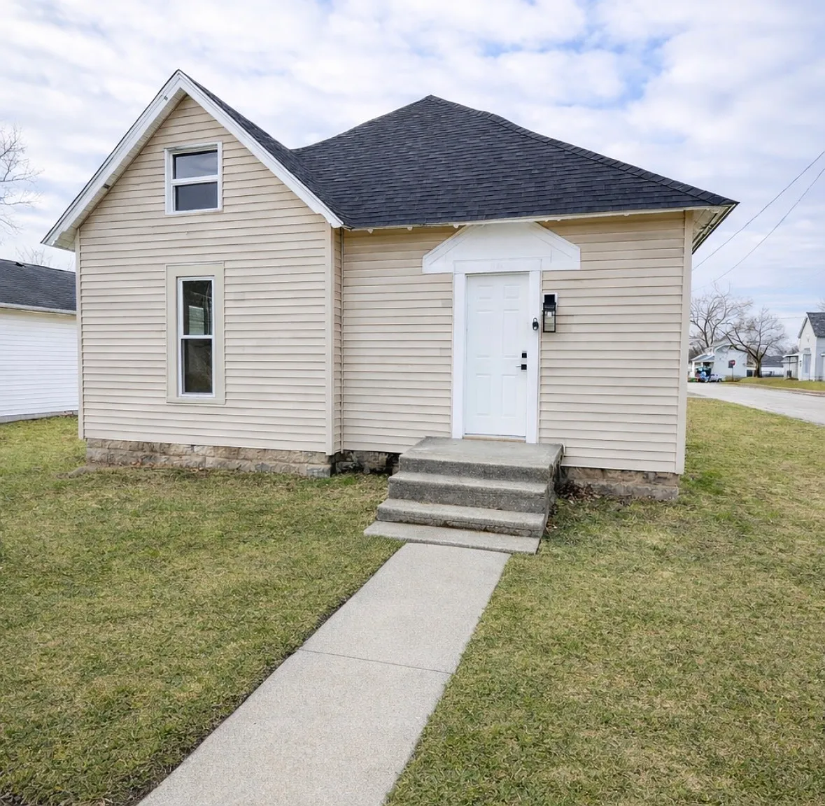 4 bed, 1780 sqft, $1,400 — Photo 1