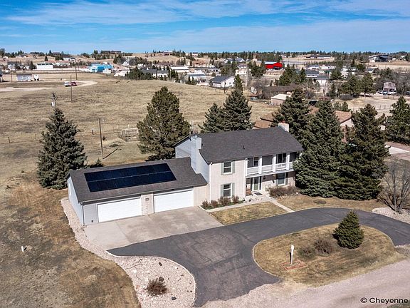 3rd image of 416 E Longhorn Rd