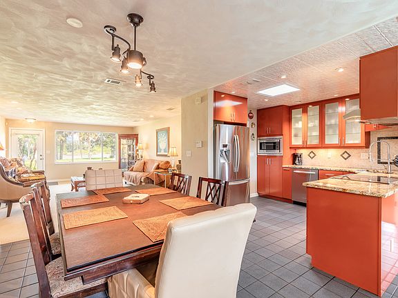 5th image of 2679 John Anderson Dr