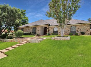 2708 Shadow Wood Dr, Arlington, TX 76006