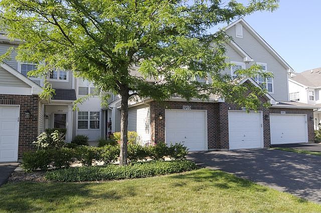 1st image of 2923 Kentshire Cir
