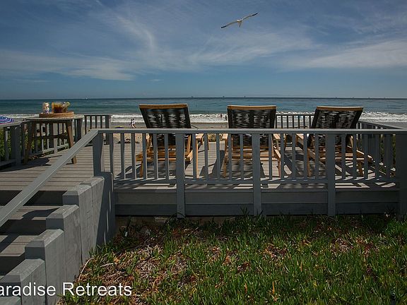 3rd image of 4595 Avenue Del Mar