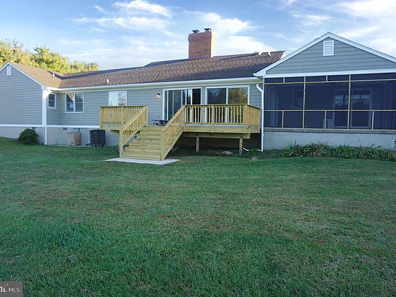3rd image of 308 Wye Harbor Dr