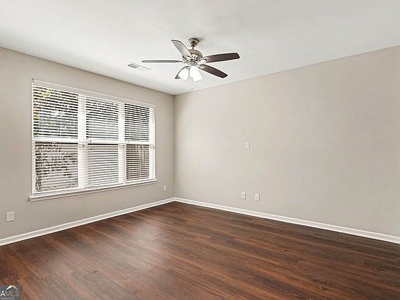 4th image of 292 Rankin Cir