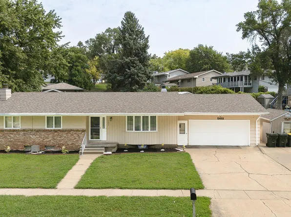 5401 Sunnybrook Dr, Sioux City, IA 51106