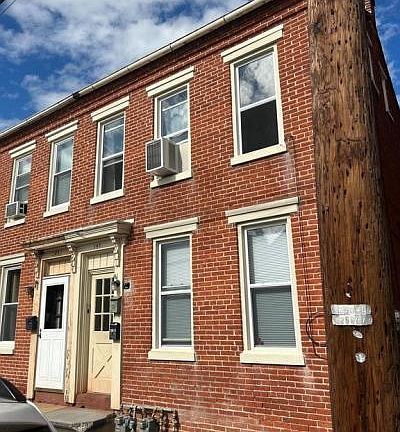 3rd image of 147 N 7th St