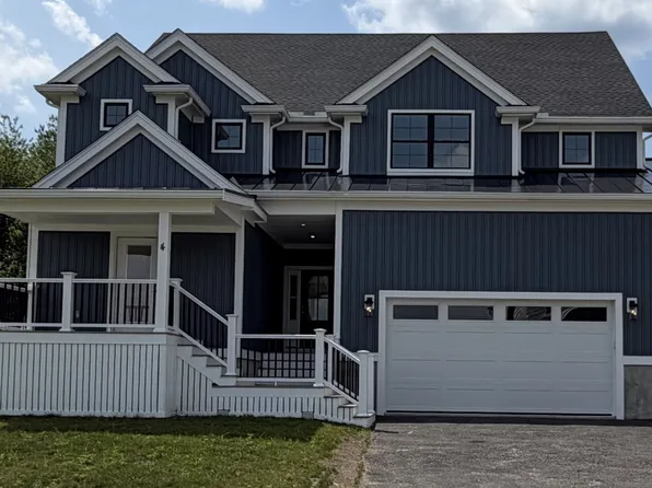 66 Parish Rd #4R, Georgetown, MA 01833