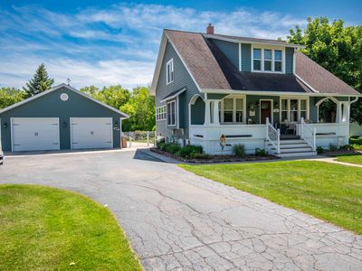 413 Highridge Ave, Denmark, WI, 54208
