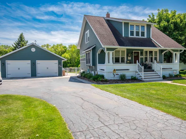 413 Highridge Ave, Denmark, WI 54208