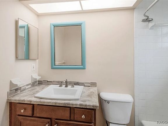 4th image of 1637 SE Paradise Cir W #104