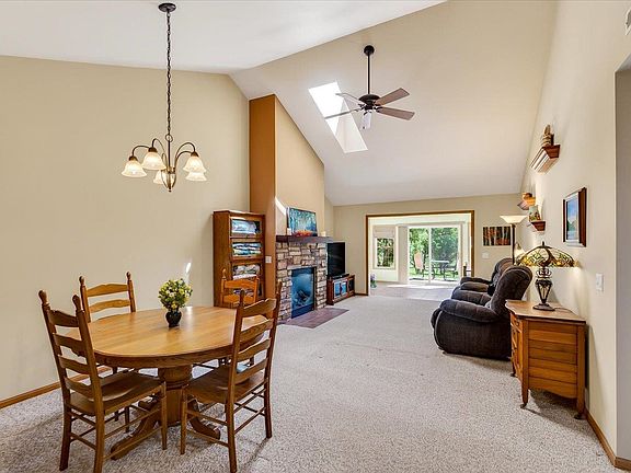 5th image of 72 Northlight Way