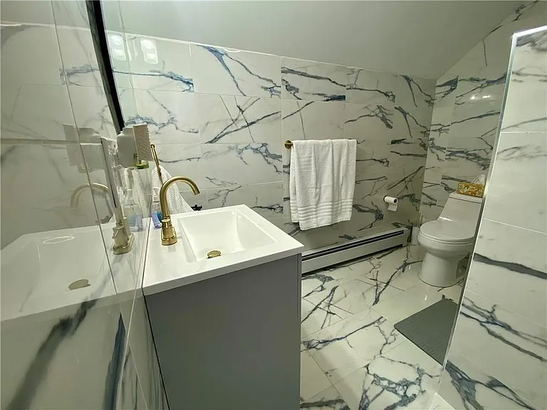 18 Hall Ave — Photo 11