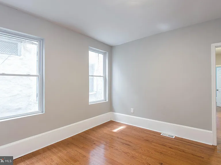 721 S 19th St #1R — Photo 3