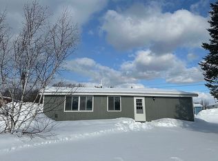 26 Clubhouse Dr, Kincheloe, MI 49788