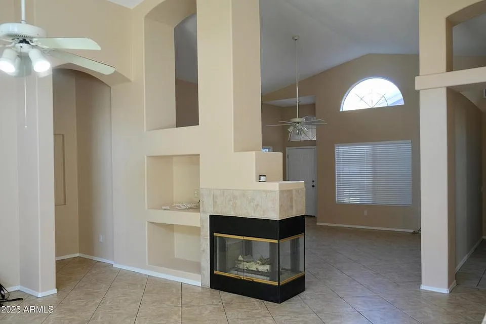 4 bed, 2089 sqft, $2,550 — Photo 4