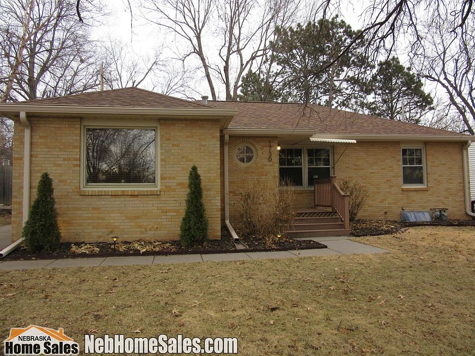 1st image of 1730 S 47th St
