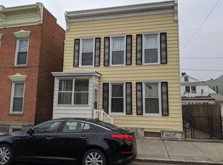163 George St, Troy, NY 12183