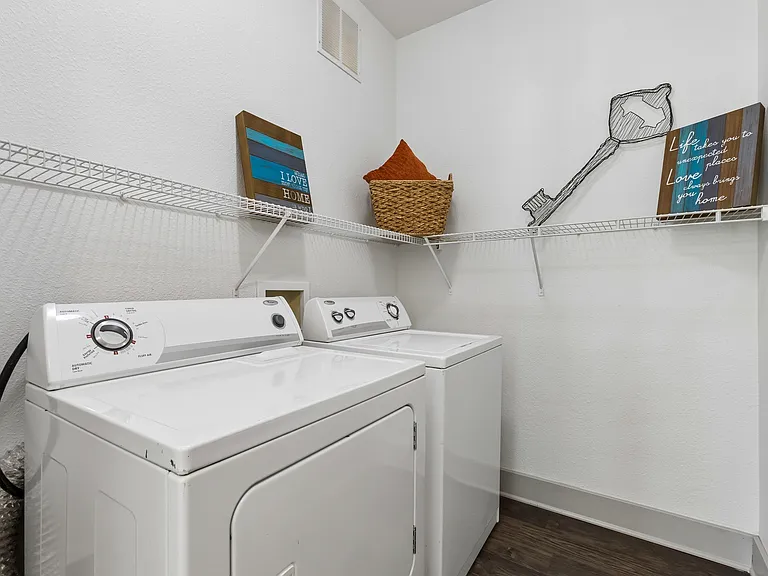 401 Teravista — Photo 8