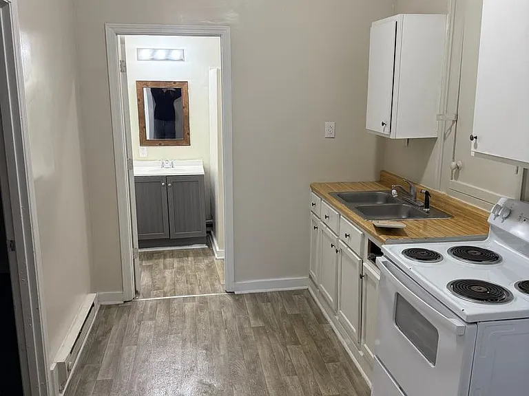 1525 S Walnut St — Photo 3