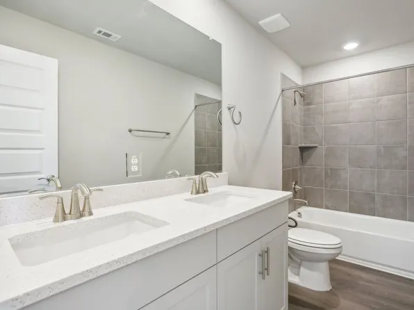 1800 S Main St, Kyle, TX 78640