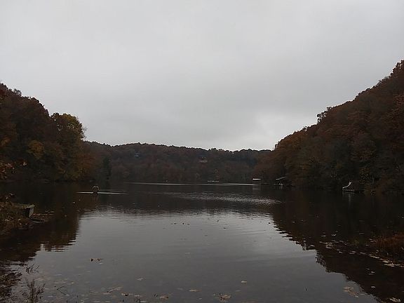 Walk to Lake Ann