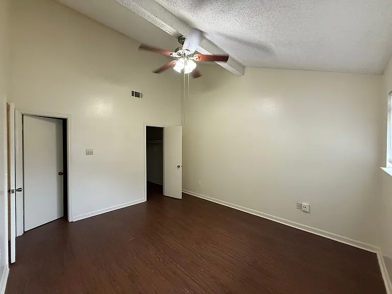 8220A Governor Dr — Photo 15