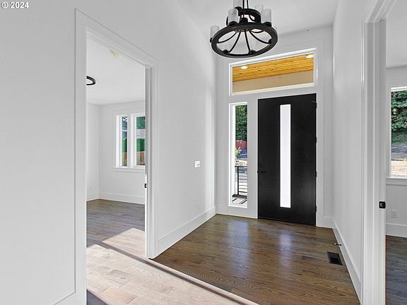 5th image of 2503 SE 116th Ct