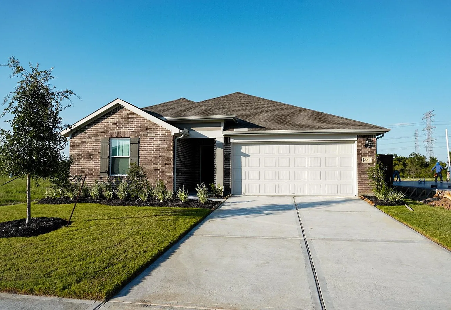 4 bed, 2.0 bath, 1962 sqft, $2,600 — Photo 3